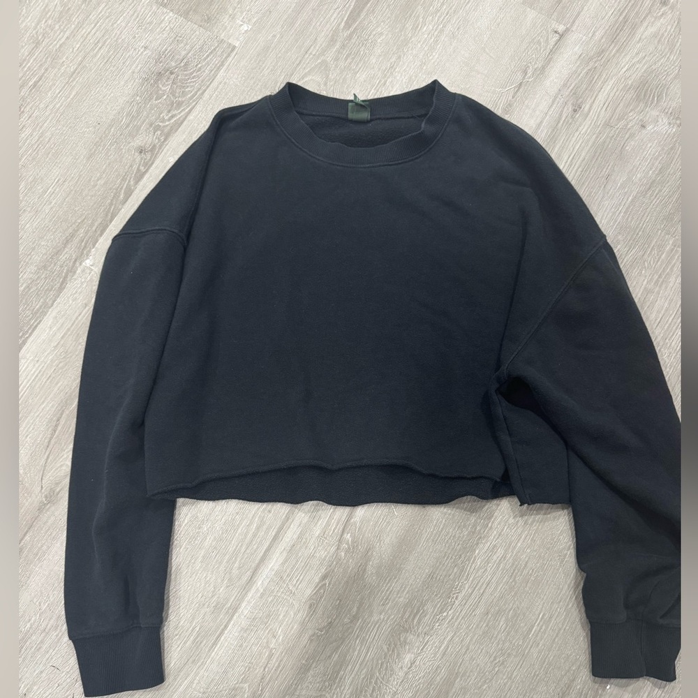 Wild Fable Black Cropped Crew